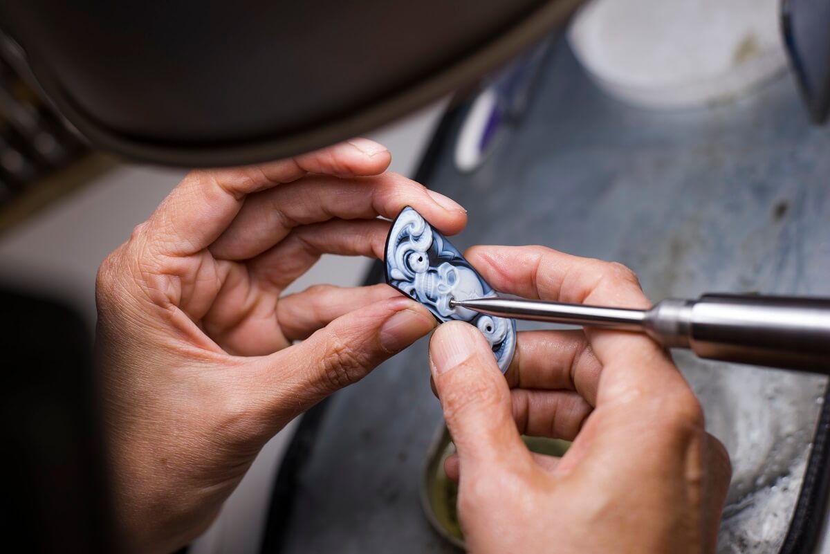 engraving artists